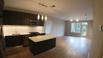 229 Park Ave in Clarendon Hills, IL - Building Photo - Building Photo