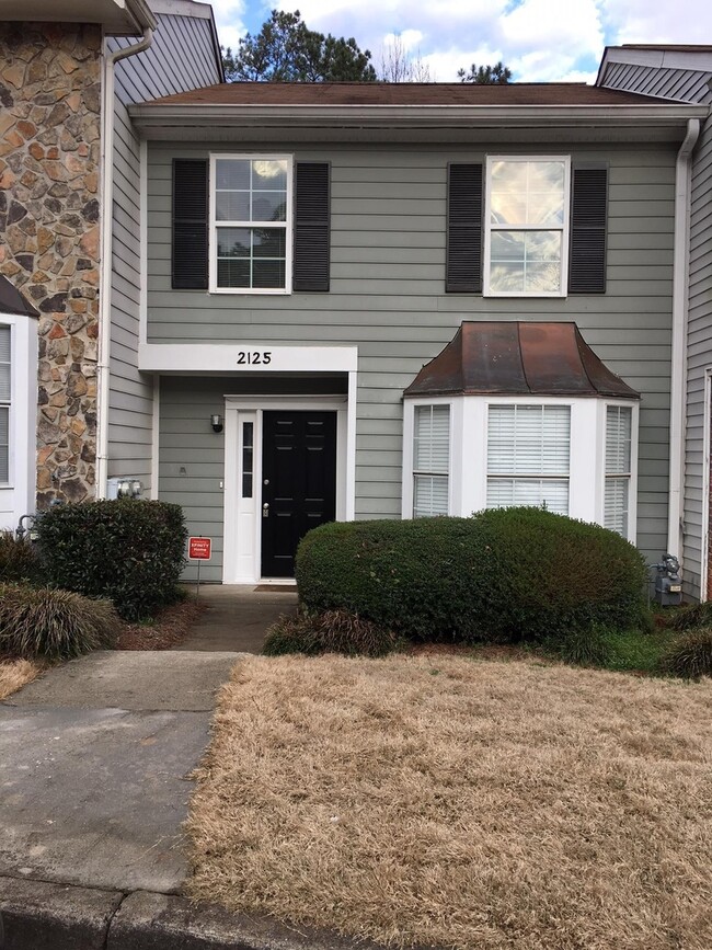 property at 2125 Fairways Ct