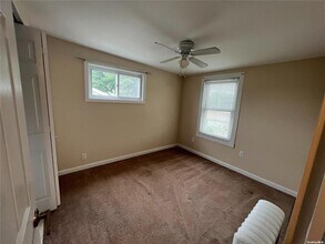 167 N Elm St in Massapequa, NY - Foto de edificio - Building Photo