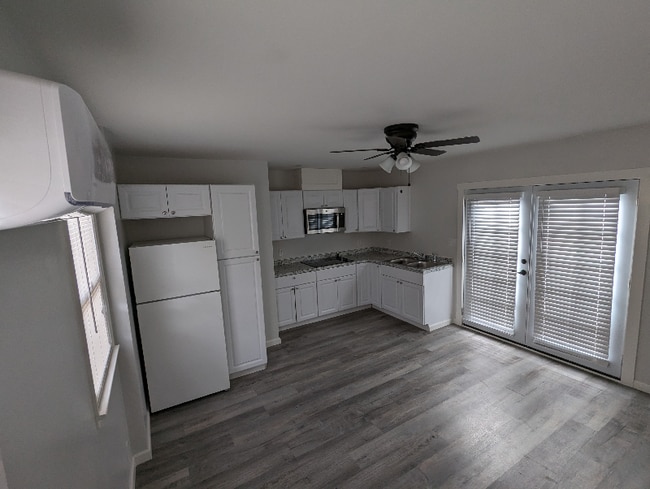 property at 829 E Cypress St