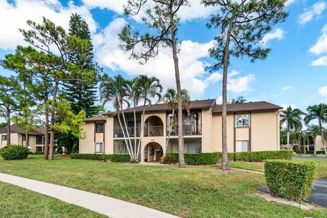 414 Pine Glen Ln in Greenacres, FL - Building Photo - Building Photo