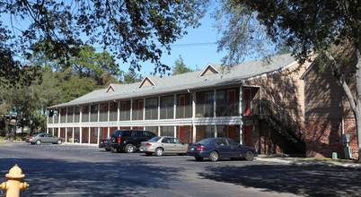 University Place Apartments in Jacksonville, FL - Building Photo - Building Photo