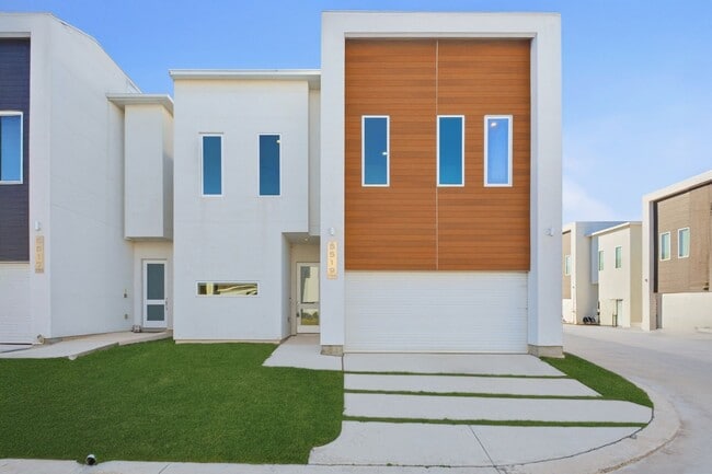 5519 Paraiso Pl in Houston, TX - Building Photo - Building Photo