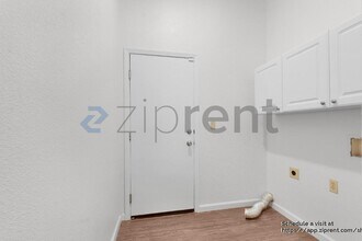 27 Silver Poplar Ct in Roseville, CA - Foto de edificio - Building Photo