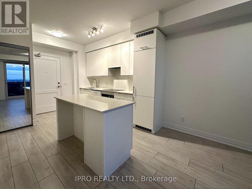 30-3830 Elm Dr W in Mississauga, ON - Building Photo