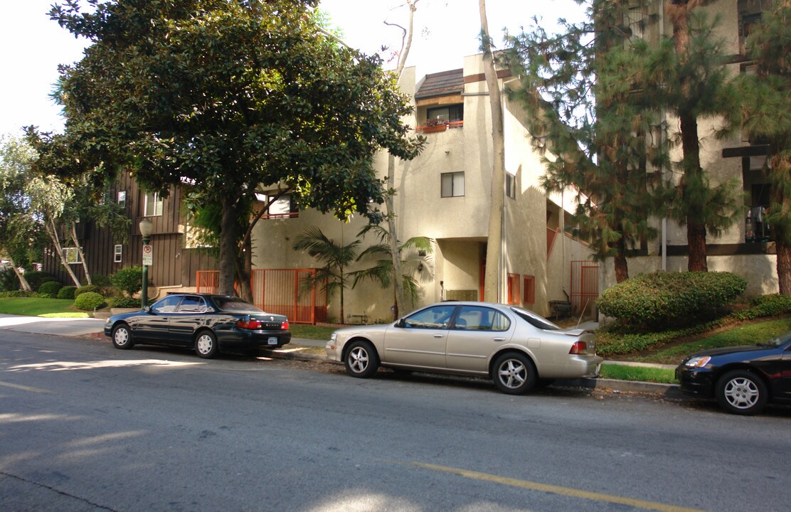 520 N Maryland Ave in Glendale, CA - Foto de edificio