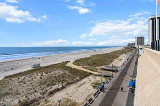 3101 Boardwalk in Atlantic City, NJ - Foto de edificio - Building Photo