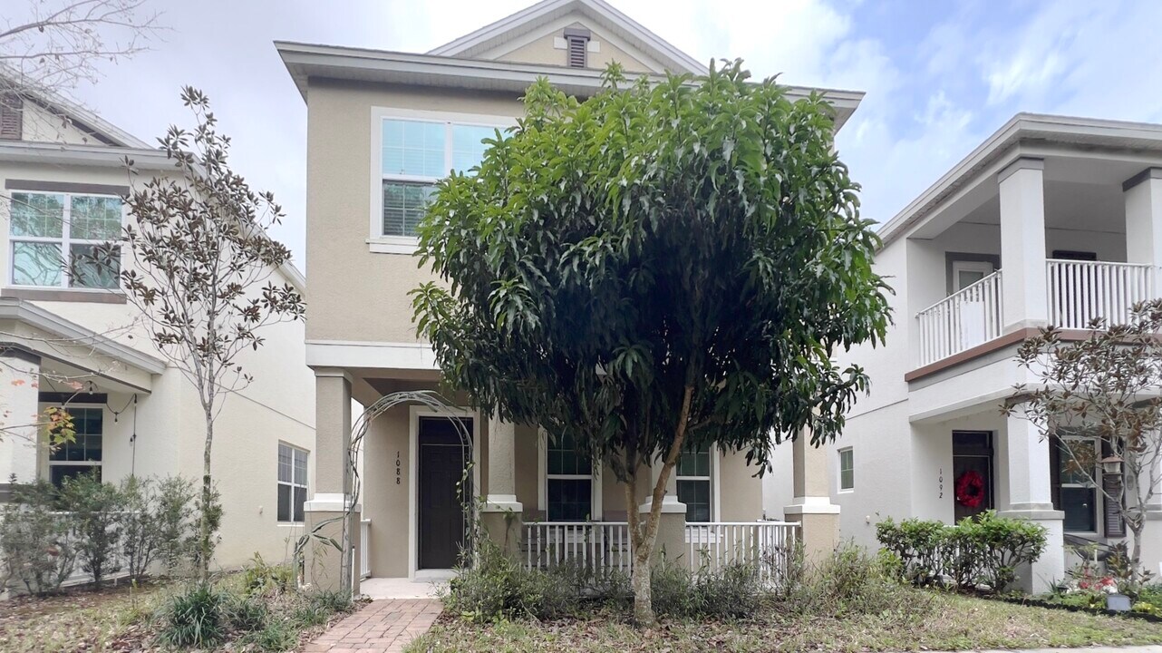 1088 Avila Ln in Orlando, FL - Building Photo