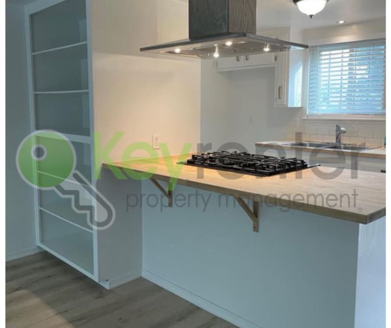 5614 Hillsdale Blvd in Sacramento, CA - Building Photo