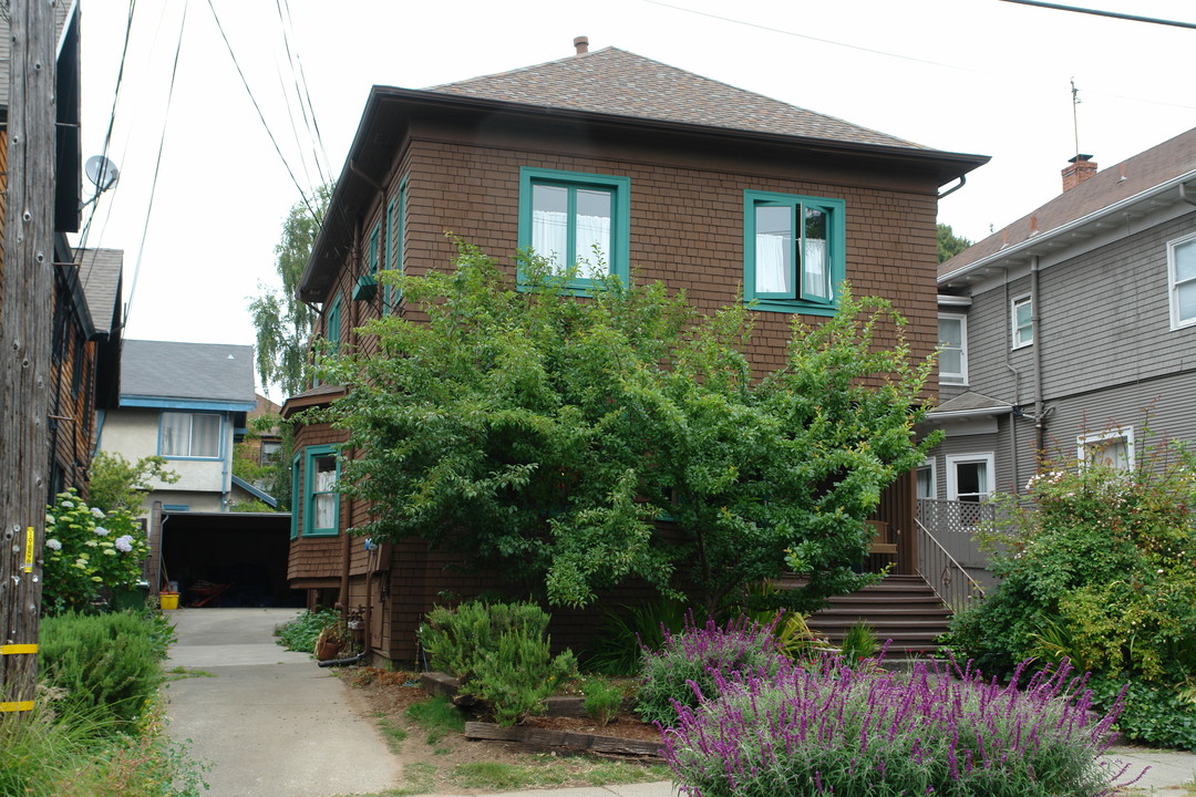 2805 Stuart St in Berkeley, CA - Building Photo