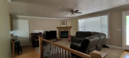 1250 S Pinewood Dr in Cedar City, UT - Building Photo - Building Photo