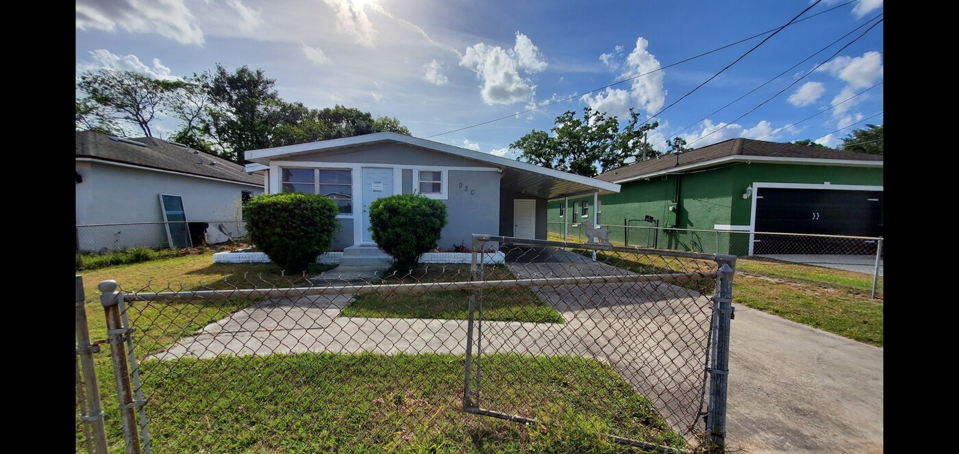 930 Willie Mays Pkwy in Orlando, FL - Foto de edificio