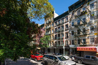 74 Forsyth St in New York, NY - Building Photo - Building Photo