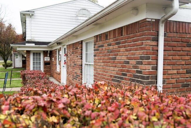 Willow Creek Apartments