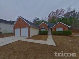 5515 Sapphire Cir in Ellenwood, GA - Building Photo