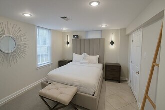 2804 Greenway Blvd in Falls Church, VA - Building Photo - Building Photo