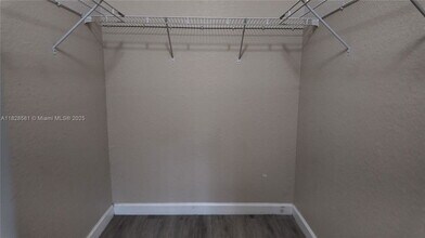 374 NE 27th Ave in Homestead, FL - Building Photo - Building Photo