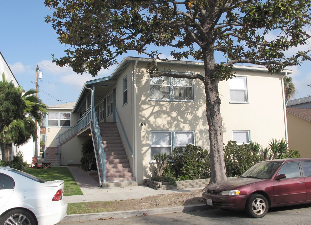 69 Granada Ave in Long Beach, CA - Building Photo