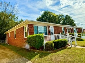 1535 Mt Vernon Ave in Portsmouth, VA - Building Photo - Building Photo