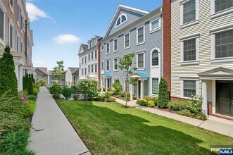 283 Bradley Dr in Wood Ridge, NJ - Building Photo - Building Photo