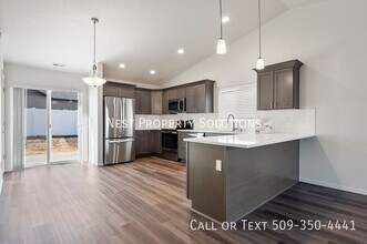 422 N Washington St in Moses Lake, WA - Building Photo - Building Photo