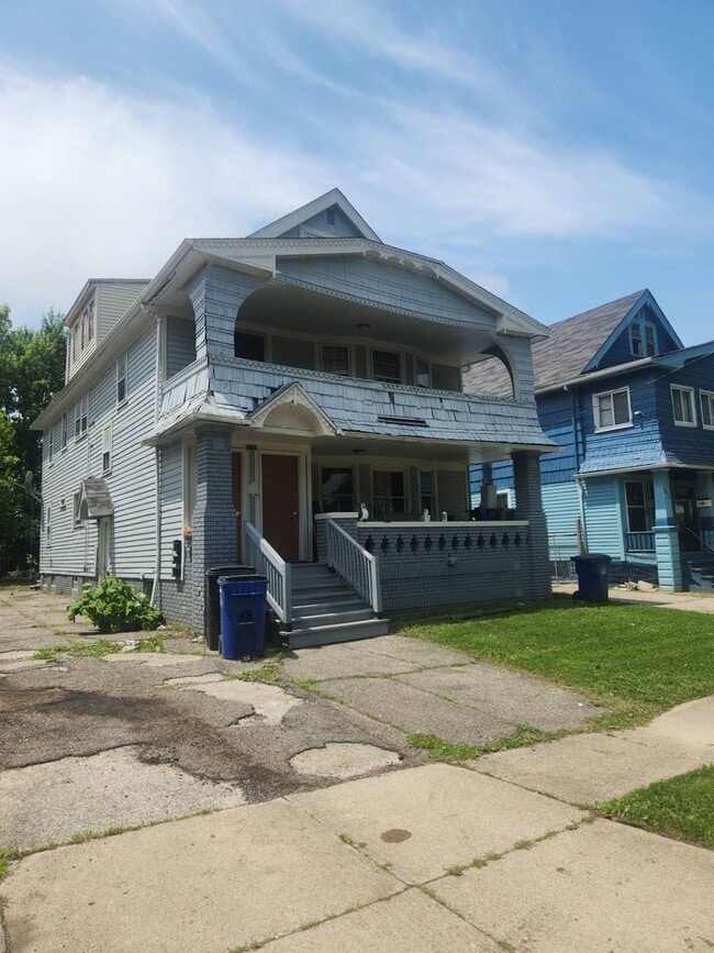 property at 3820 E 142nd St