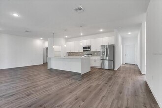 4272 Winfall Ave in North Port, FL - Building Photo - Building Photo