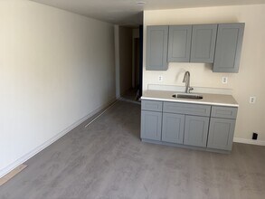 2742 Kensington Ave, Unit 7 in Philadelphia, PA - Building Photo - Building Photo