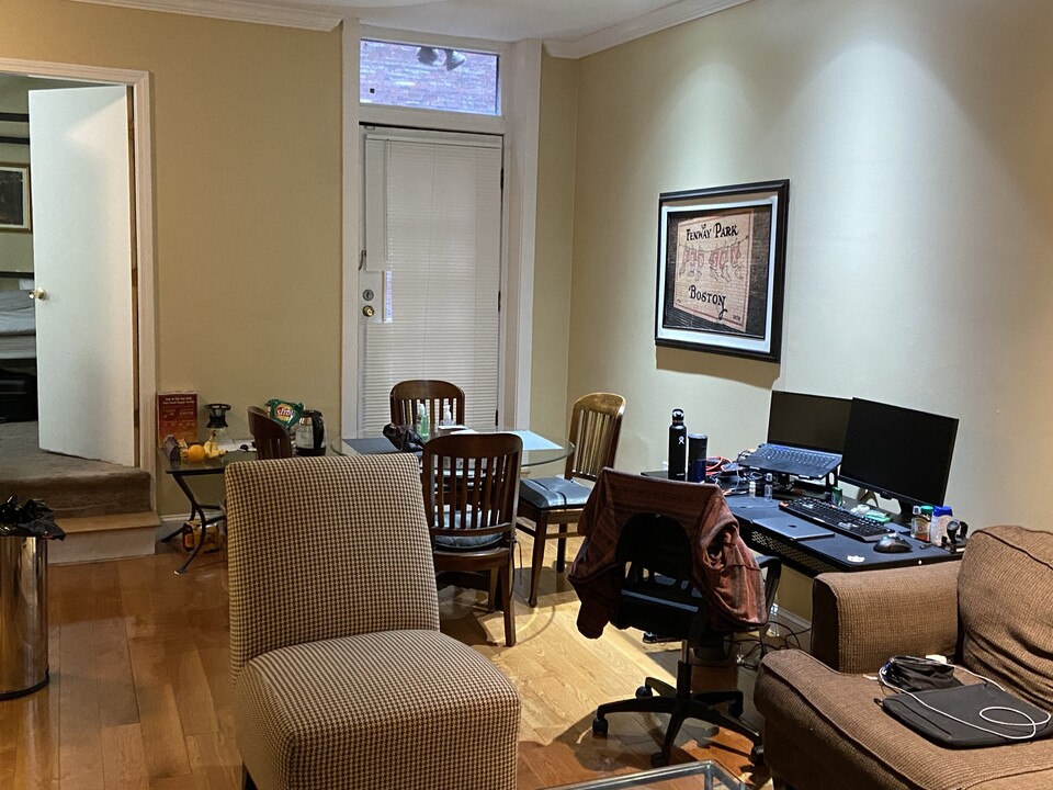 48 Hereford St, Unit 2 in Boston, MA - Building Photo