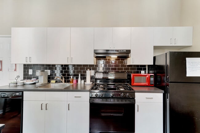 613 S 16th St, Unit Apt 1 in Philadelphia, PA - Building Photo - Building Photo