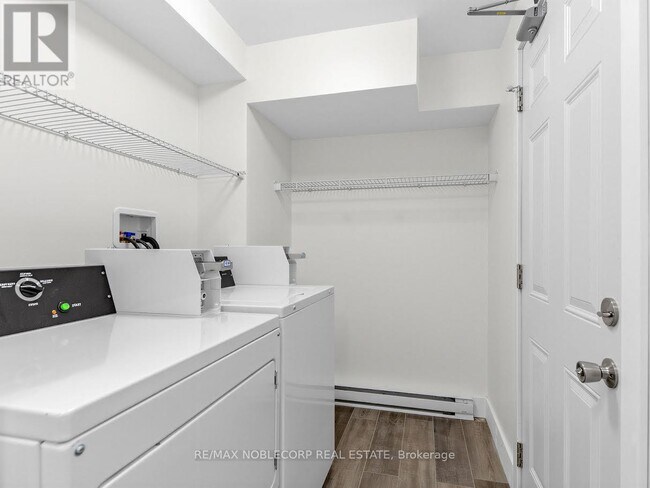 59 Scott Crescent in Barrie, ON - Building Photo - Building Photo