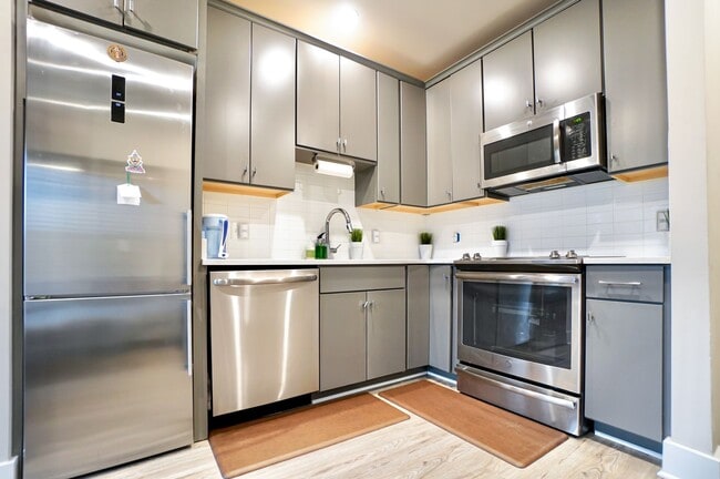 7221 Georgia Ave NW in Washington, DC - Building Photo - Building Photo
