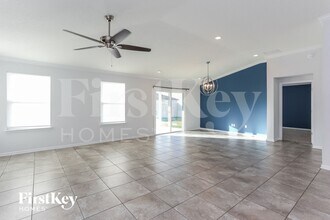 15646 Chir Pine Dr in Jacksonville, FL - Foto de edificio - Building Photo