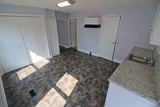 78 Notre Dame Ave in Dayton, OH - Building Photo - Building Photo