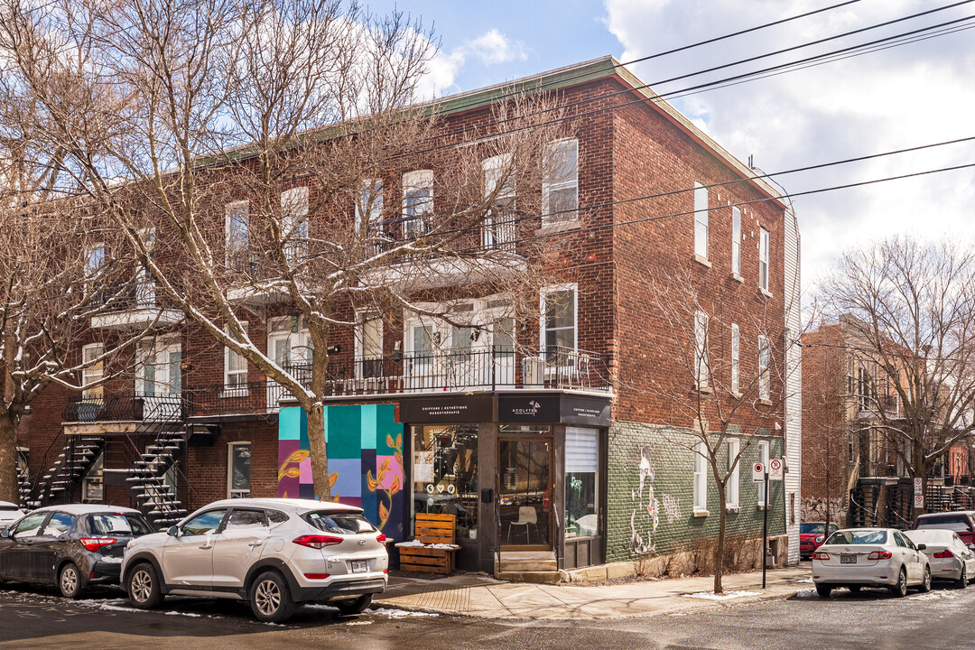 1950-1962 Gilford St in Montréal, QC - Building Photo