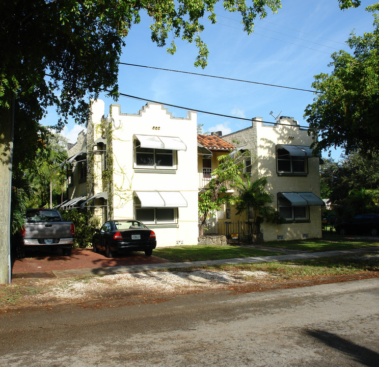 12760 NE 11th Ave in Miami, FL - Building Photo