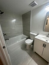 10413 NW 7th St in Pembroke Pines, FL - Building Photo - Building Photo