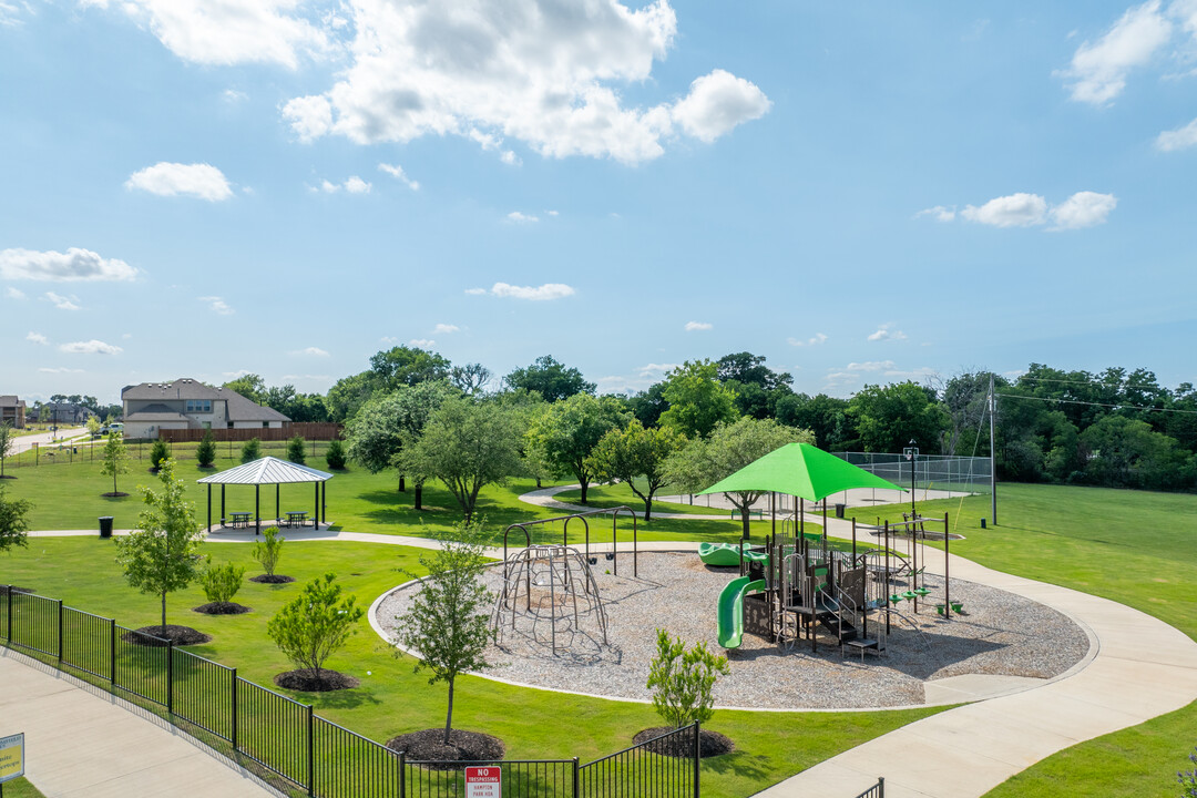 Hampton Park in Glenn Heights, TX - Building Photo