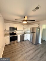 16342 Taconic Cir in Montclair, VA - Building Photo