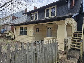 5725 Verona Rd in Verona, PA - Building Photo