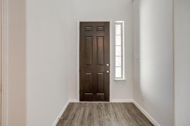 449 Windy Knoll Rd in Burleson, TX - Foto de edificio - Building Photo