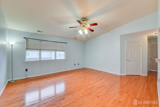 144 Keswick Dr in Piscataway, NJ - Building Photo - Building Photo
