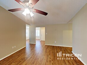 1015 Cedar Run Dr in Duncanville, TX - Building Photo - Building Photo