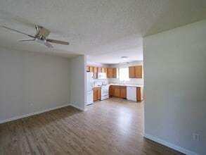 3965 NC 10 in Claremont, NC - Building Photo - Building Photo