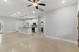 116 Harrison St in Denison, TX - Building Photo - Building Photo