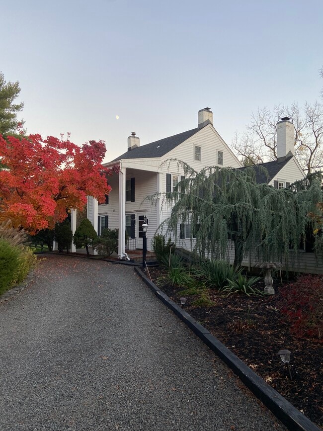 property at 421 Country Club Rd
