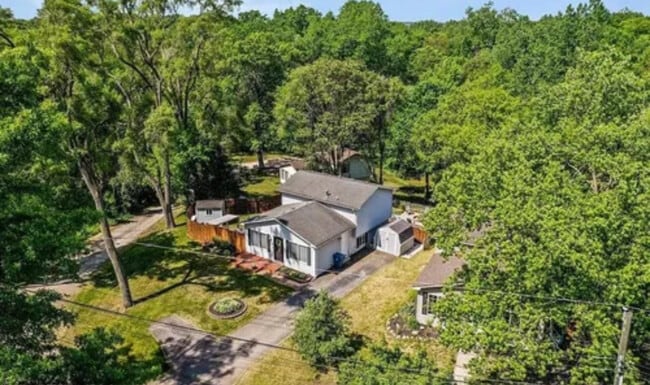 336 Rustic Cir in White Lake, MI - Building Photo - Building Photo