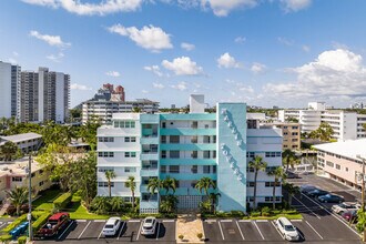 Marlin Towers in Fort Lauderdale, FL - Building Photo - Building Photo