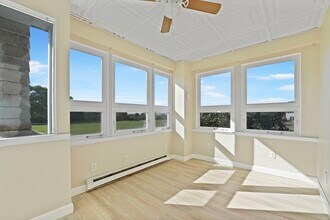 736 Sconticut Rd in Fairhaven, MA - Building Photo - Building Photo