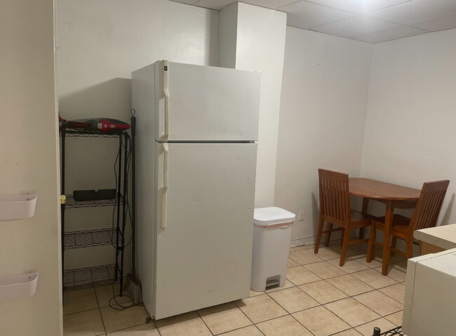 224 Morewood Ave, Unit 1- Summer Studio in Pittsburgh, PA - Building Photo - Building Photo